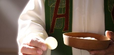 Erstkommunion - Christus begegnen in Brot und Wein